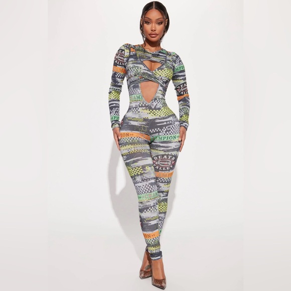 Fashion Nova jumpsuit - Picture 5 of 6
